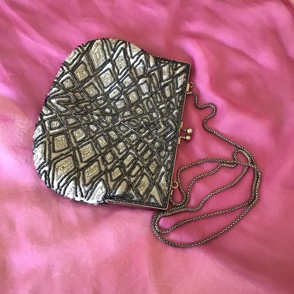 La Regale LTD Silver Satin Beaded Evening Pursette - Picture 10 of 11